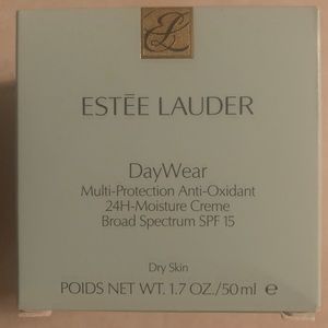 Daywear moisturizer SPF 15